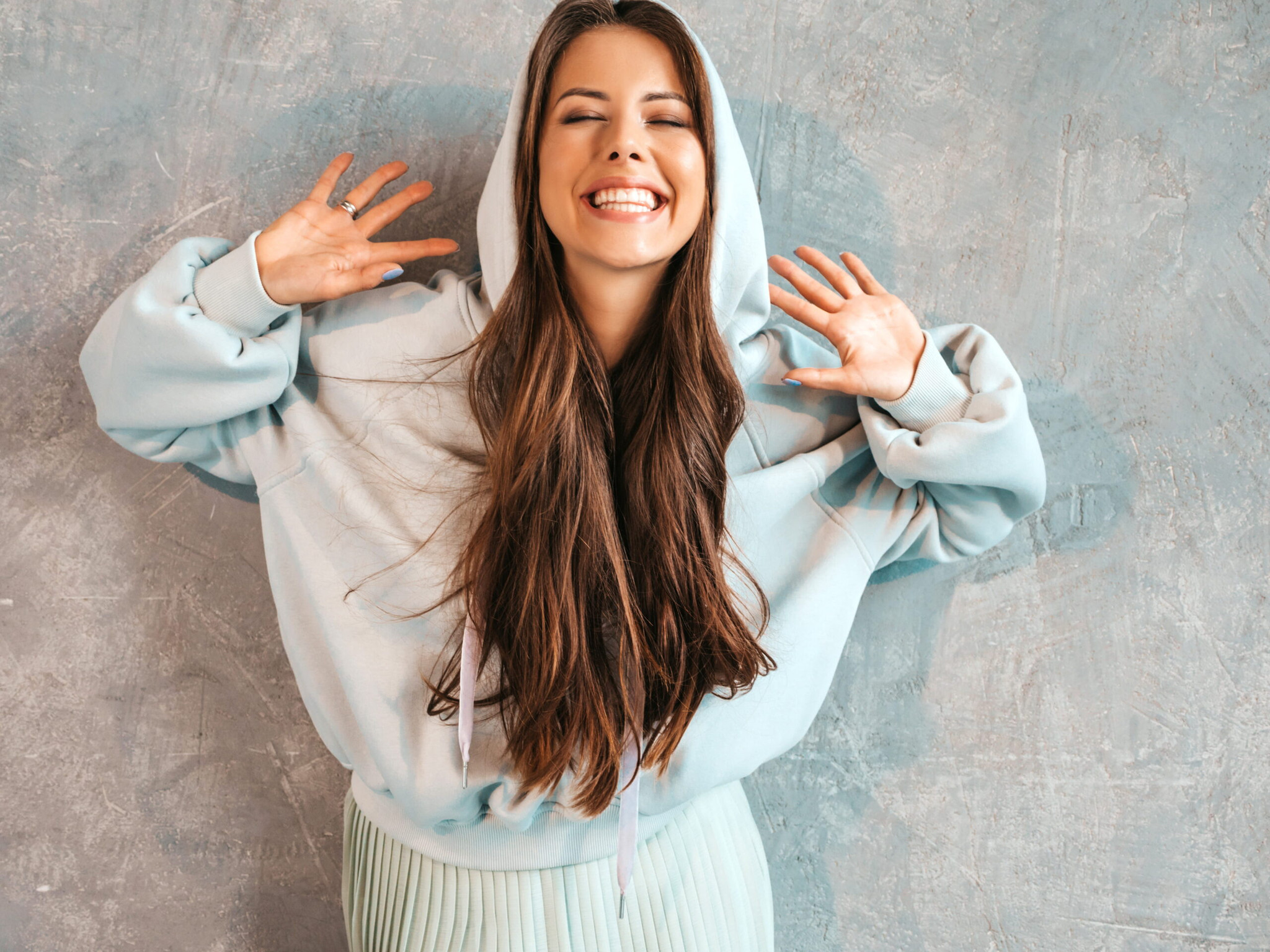 hoodie-fashion-guide-trendy-styles