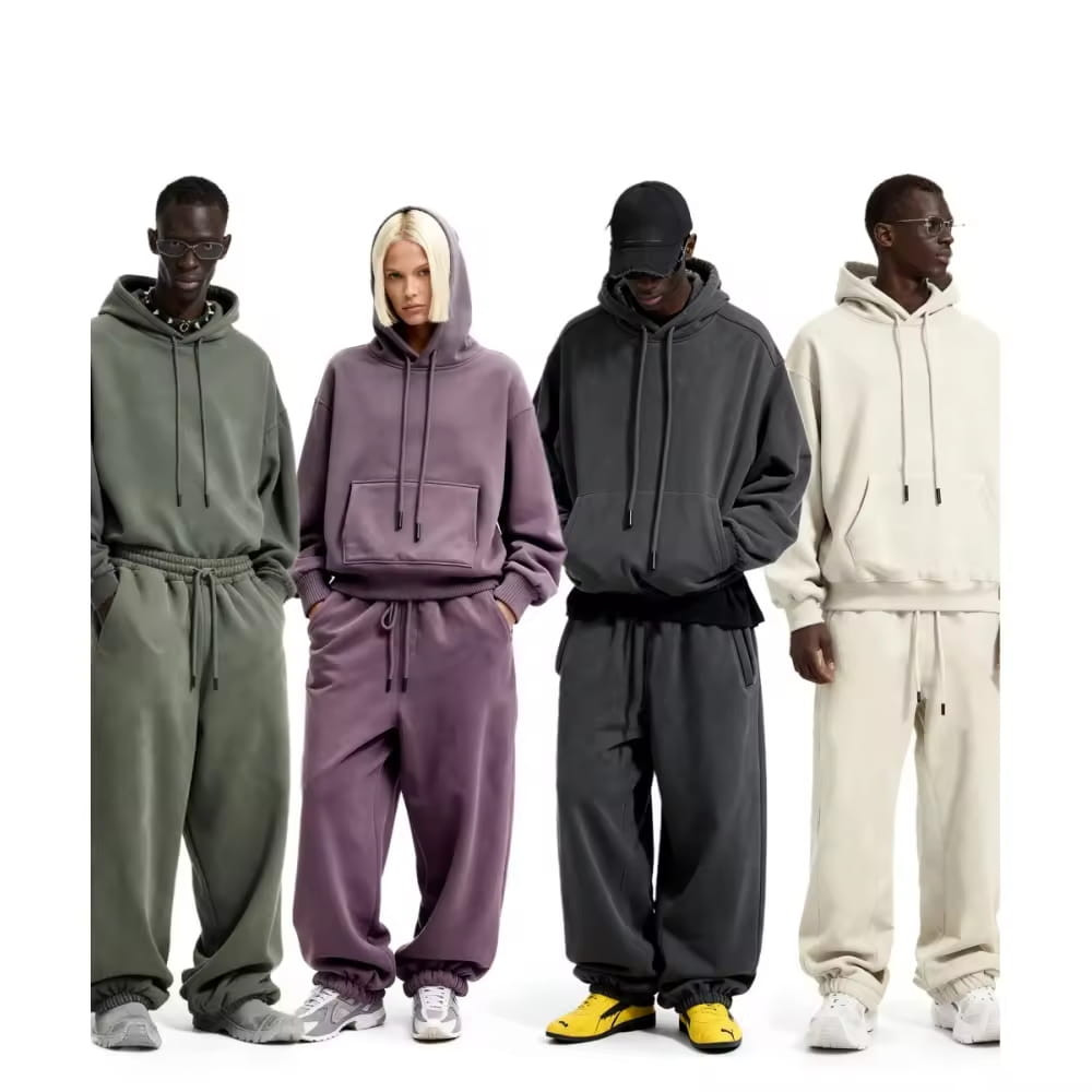 Custom corporate sports sets manufacturer providing tailored tracksuits with premium fabric for teams