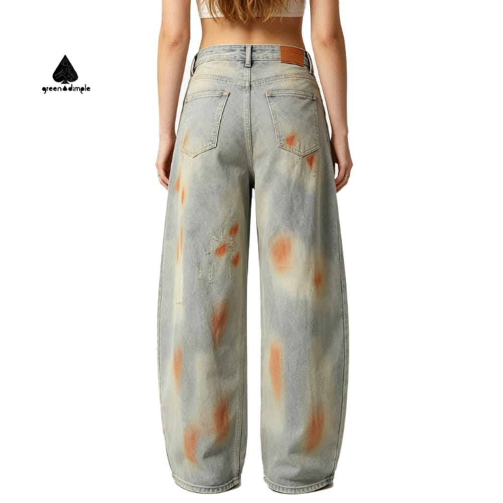 women wide leg jeans back view loose baggy denim streetwear style